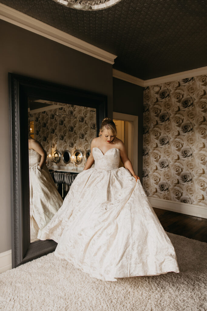 Christina getting ready for the wedding at Semple Mansion