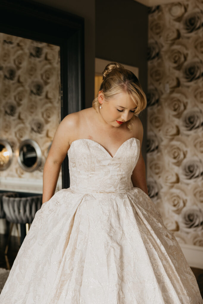 Christina getting ready for the wedding at Semple Mansion