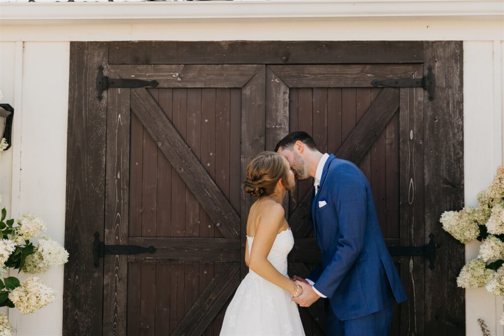 Ashery Lane Farm wedding of Chloe and Shane