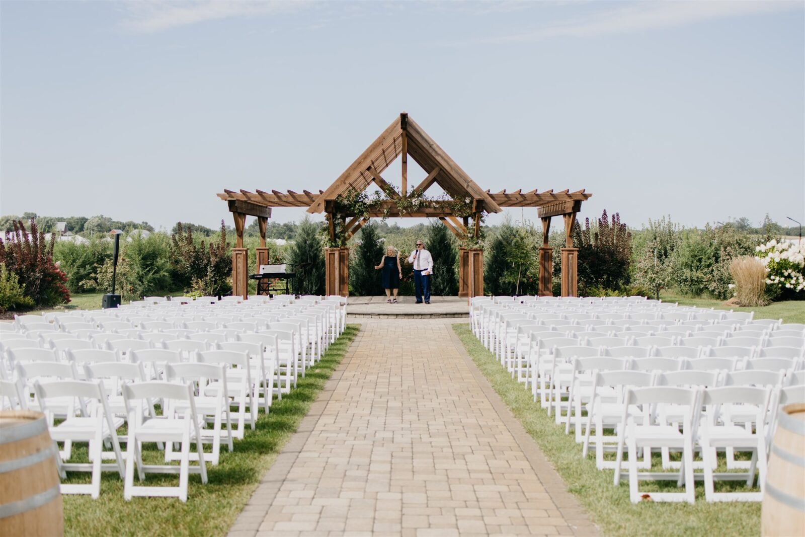 Ashery Lane Farm wedding of Chloe and Shane