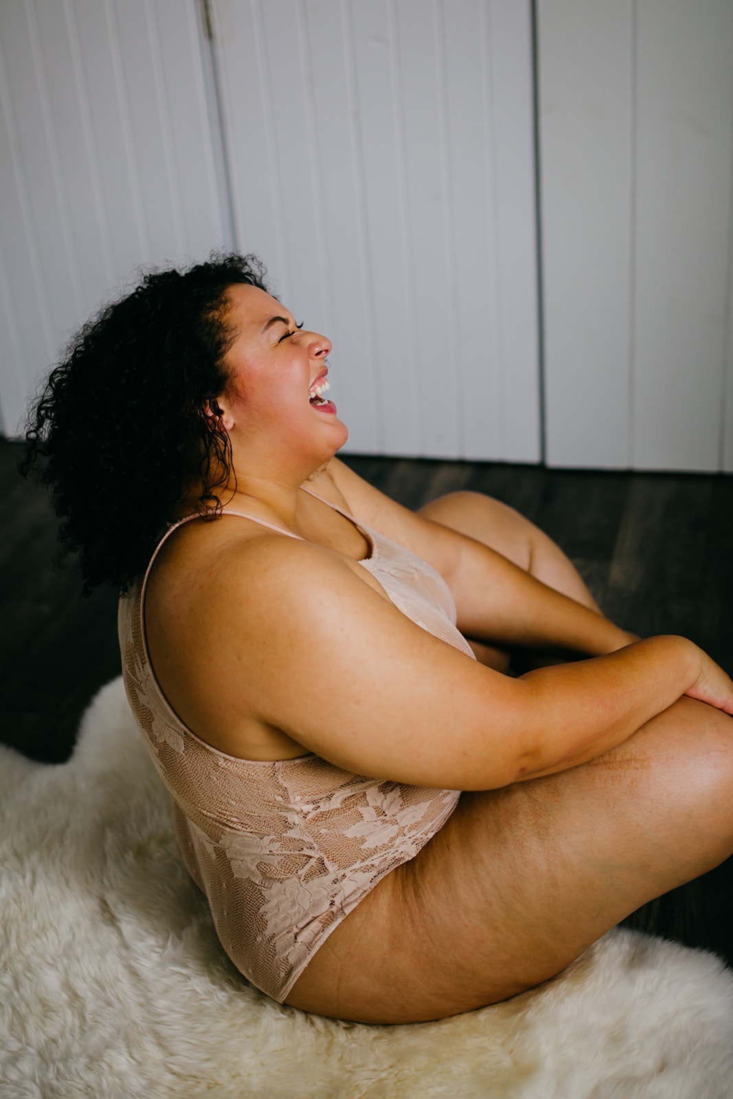 Boudoir Photography in Minneapolis | Be lovely & Free