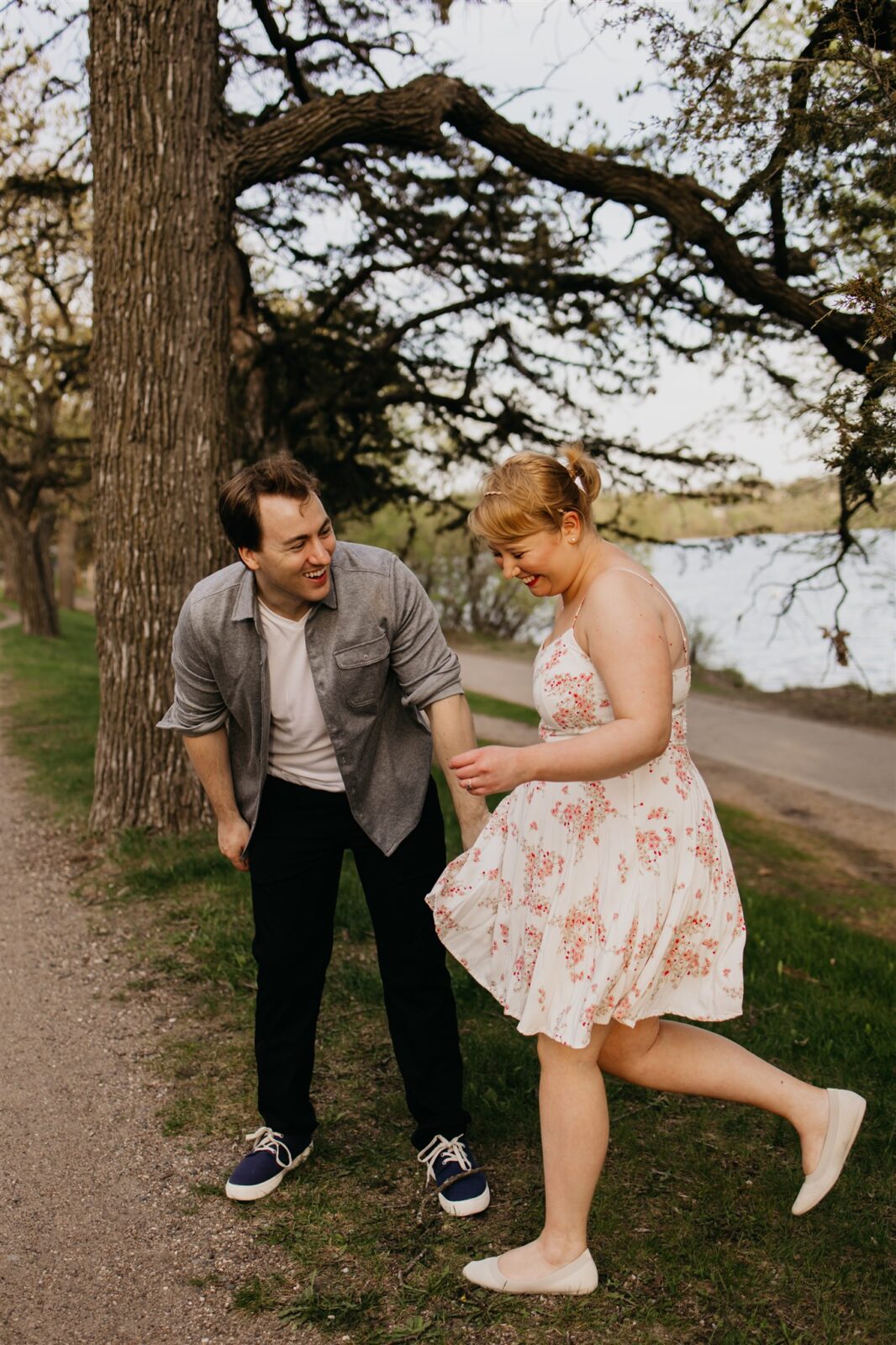 Photography Tips for Shy Couples | Mycah Bain Photography