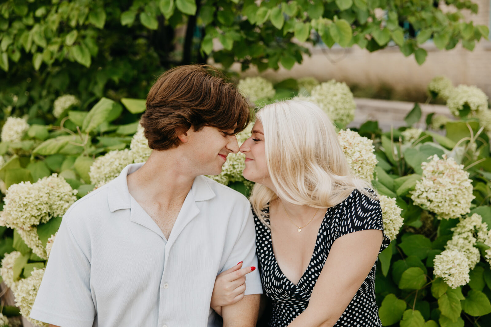 Photography Tips for Shy Couples | Mycah Bain Photography