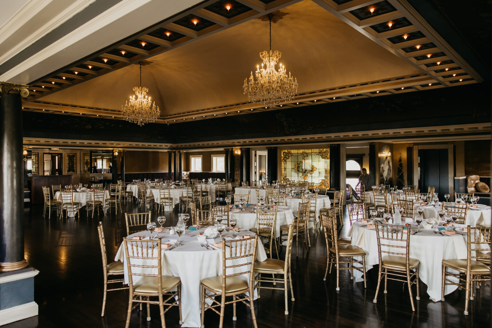 Semple Mansion | Iconic Minneapolis Wedding Venues | Mycah Bain Photography
