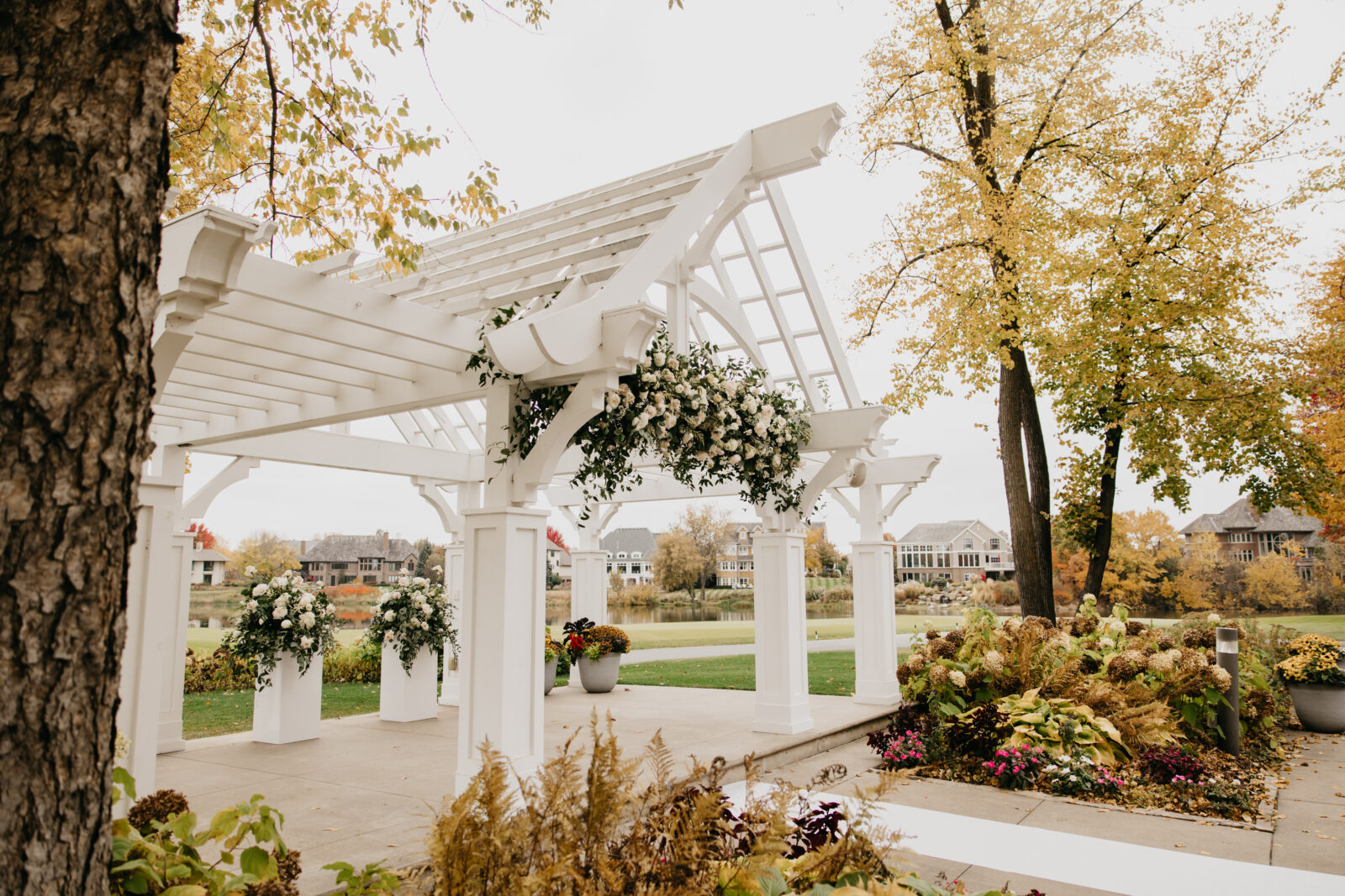Bearpath Golf & Country Club | Iconic Minneapolis Wedding Venues | Mycah Bain Photography