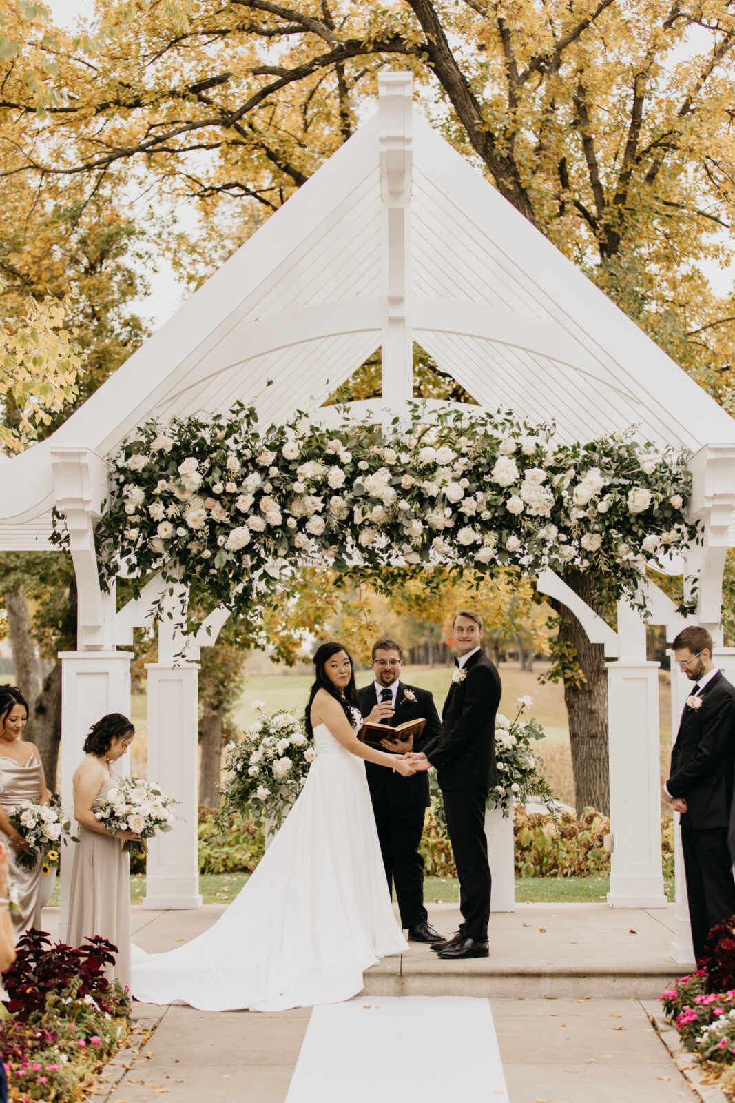 Bearpath Golf & Country Club | Iconic Minneapolis Wedding Venues | Mycah Bain Photography