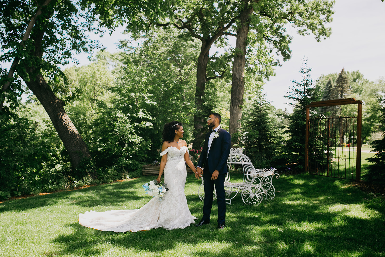 Leopold’s Mississippi Gardens | Iconic Minneapolis Wedding Venues | Mycah Bain Photography