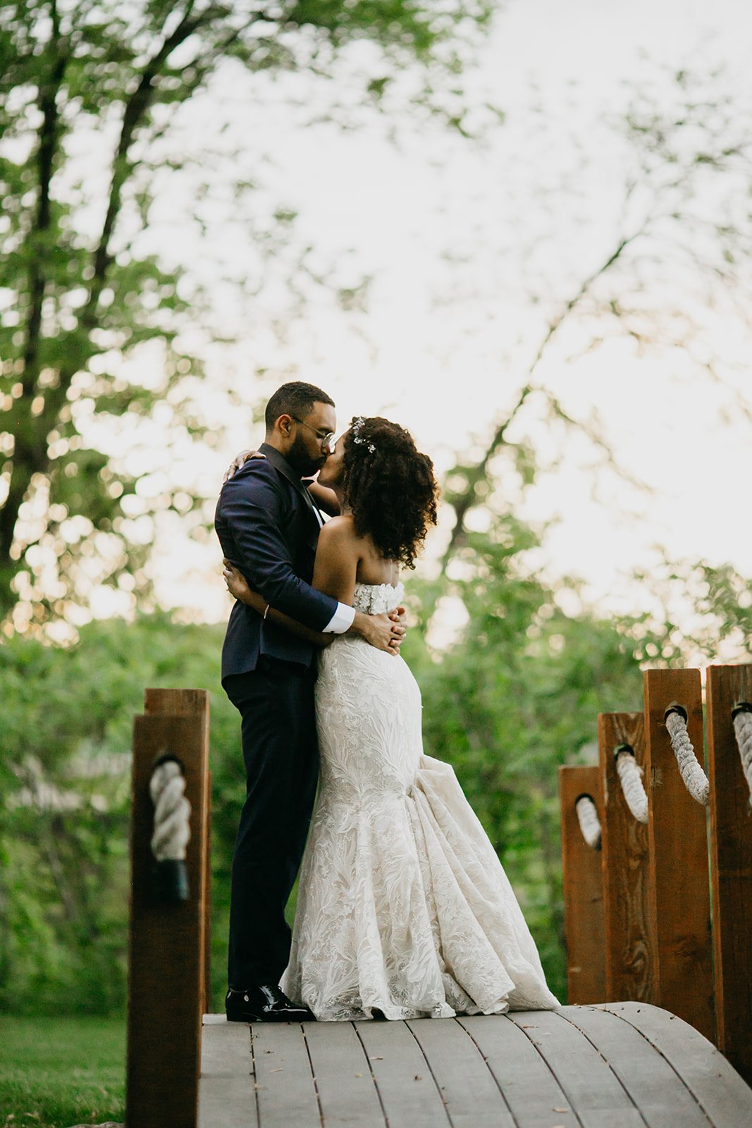 Leopold’s Mississippi Gardens | Iconic Minneapolis Wedding Venues | Mycah Bain Photography