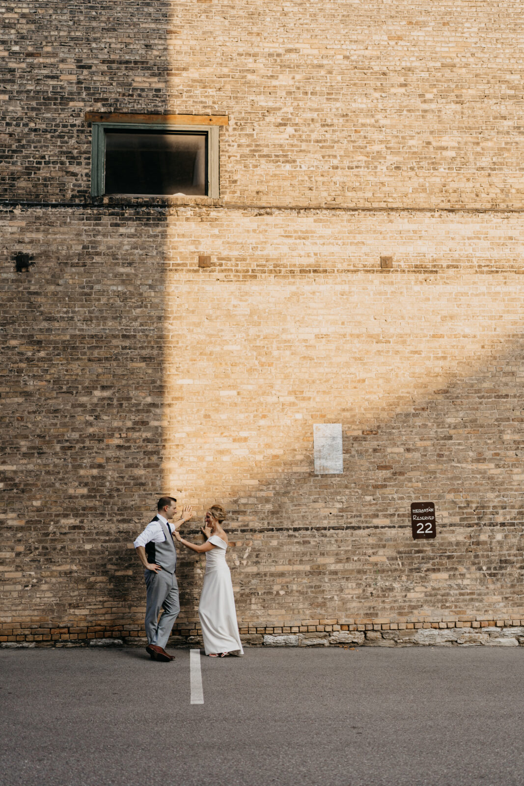 The Nue Nue Minneapolis | Iconic Minneapolis Wedding Venues | Mycah Bain Photography