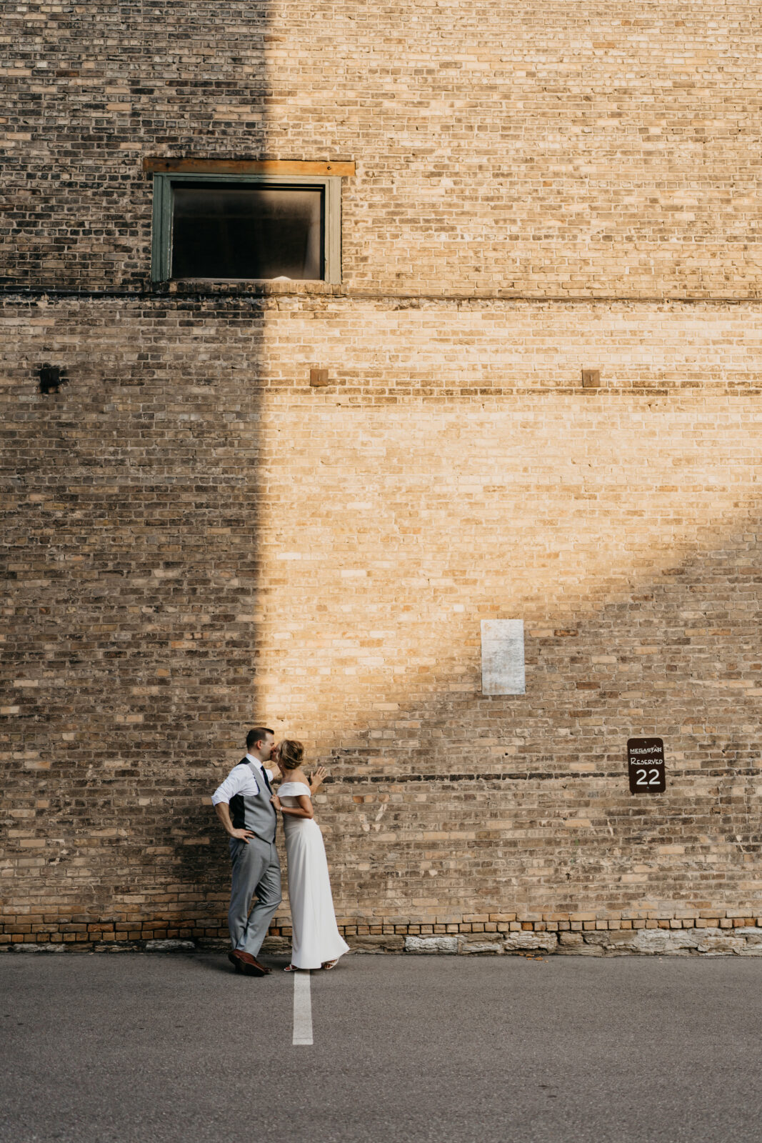 The Nue Nue Minneapolis | Iconic Minneapolis Wedding Venues | Mycah Bain Photography