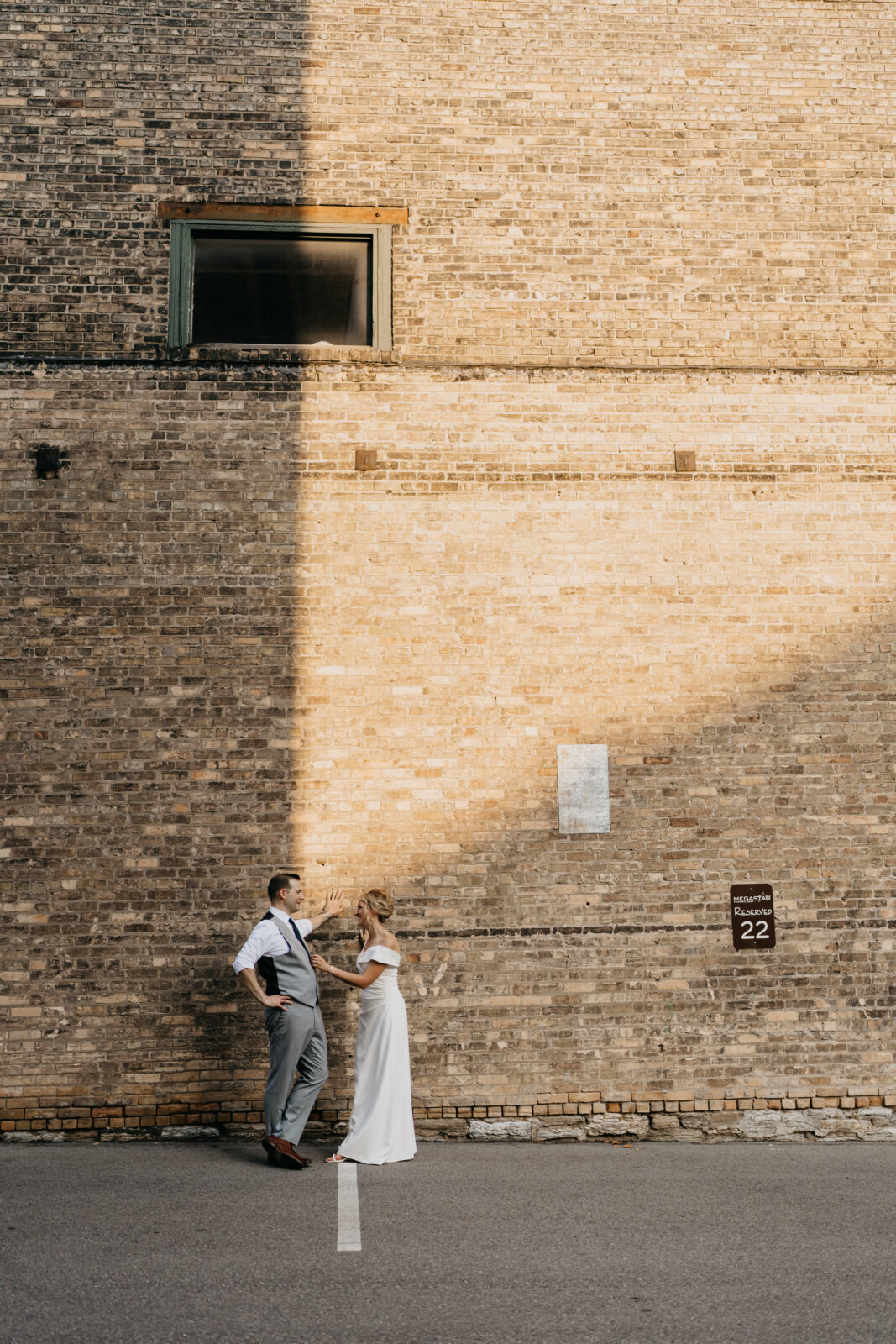 The Nue Nue Minneapolis | Iconic Minneapolis Wedding Venues | Mycah Bain Photography