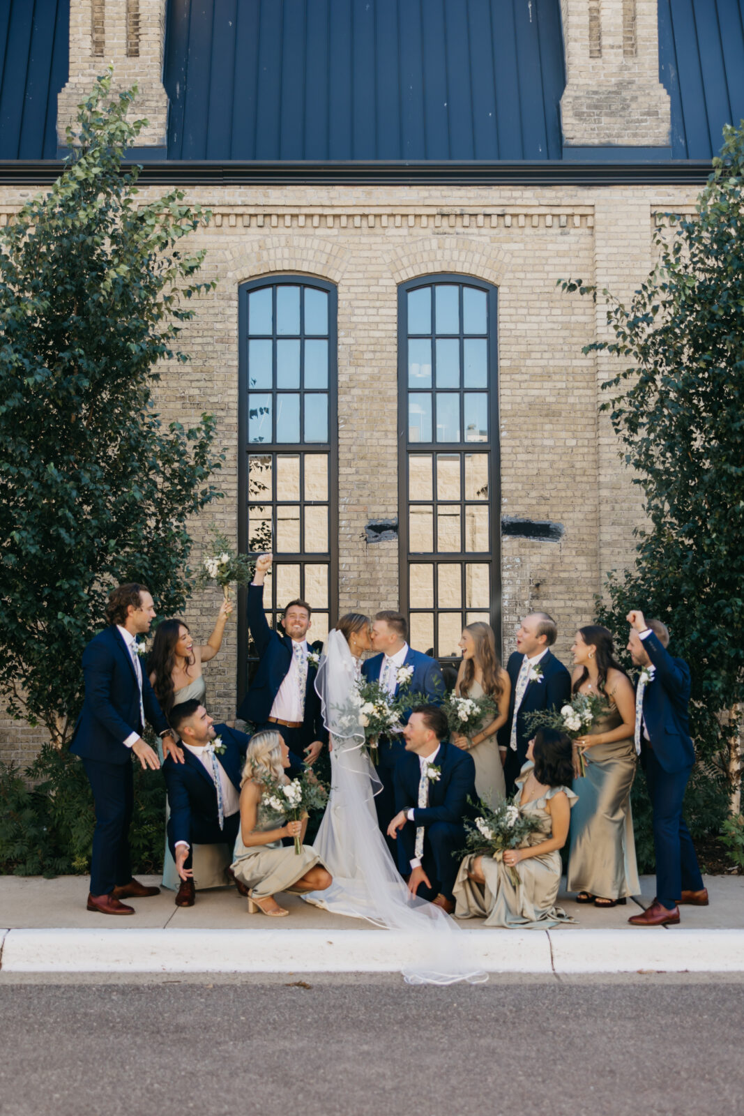 wedding party photos | Mycah Bain Photography